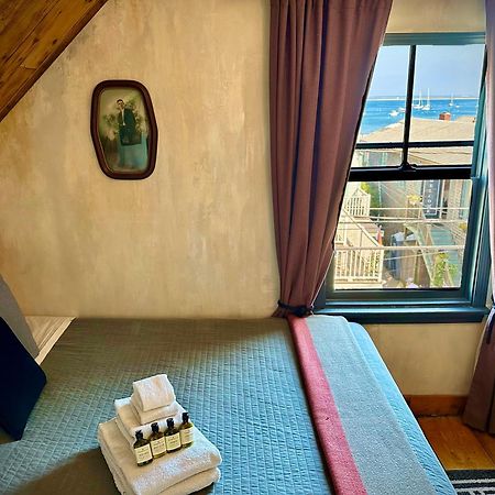 普罗温斯敦 Crew'S Quarters Boarding House - Caters To Men酒店 外观 照片