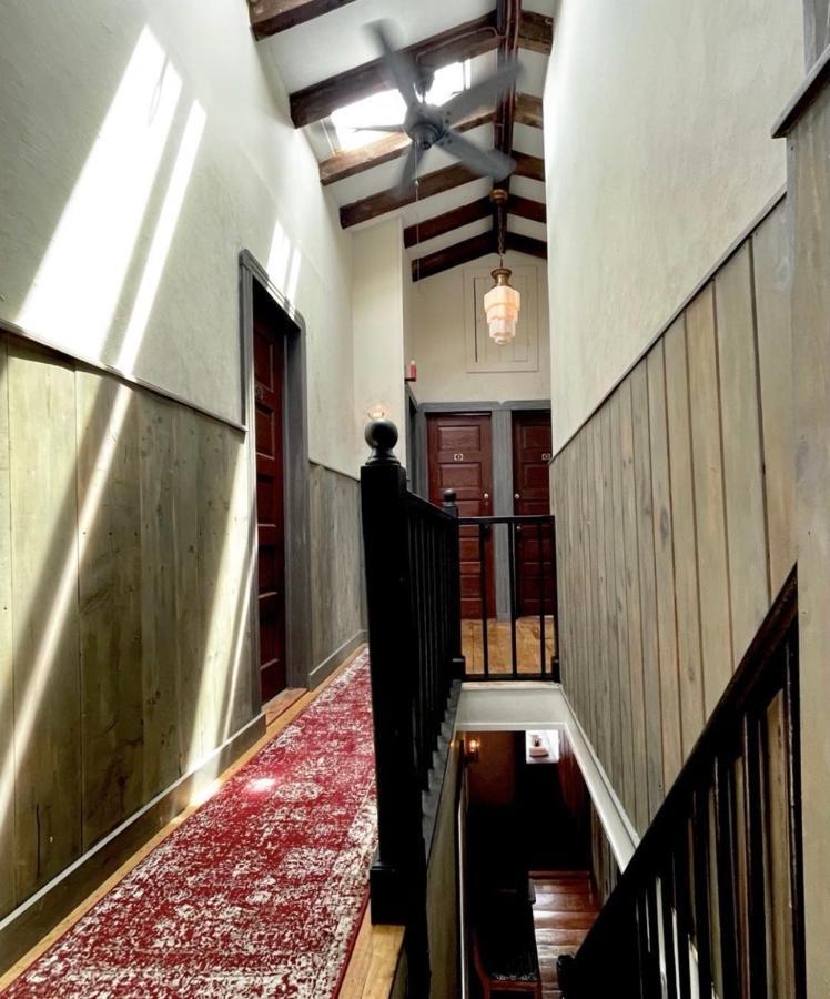 普罗温斯敦 Crew'S Quarters Boarding House - Caters To Men酒店 外观 照片