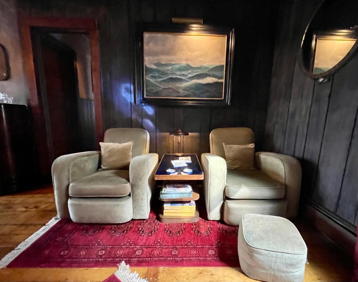 普罗温斯敦 Crew'S Quarters Boarding House - Caters To Men酒店 外观 照片