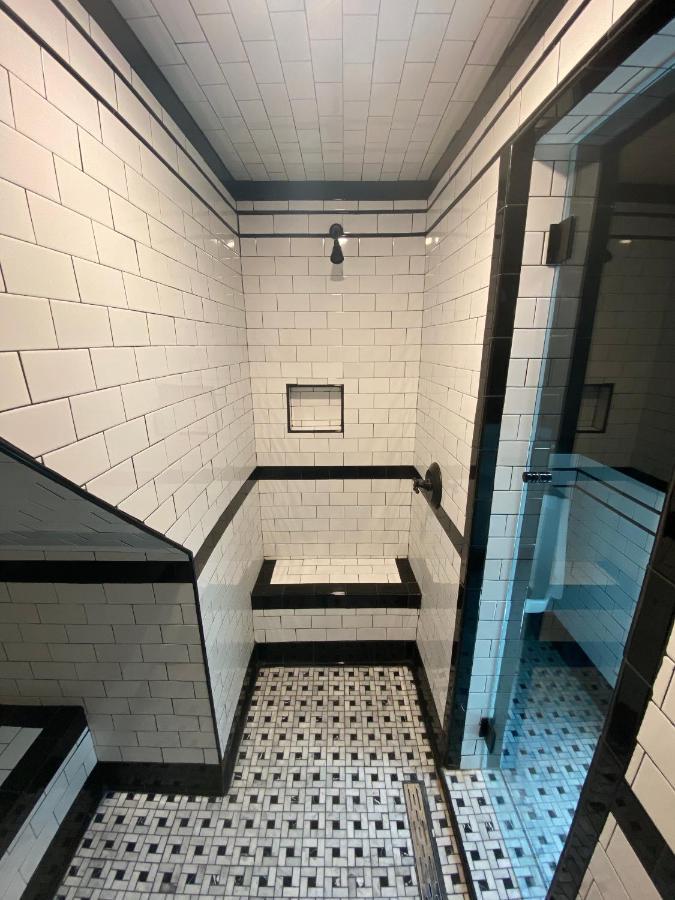普罗温斯敦 Crew'S Quarters Boarding House - Caters To Men酒店 外观 照片