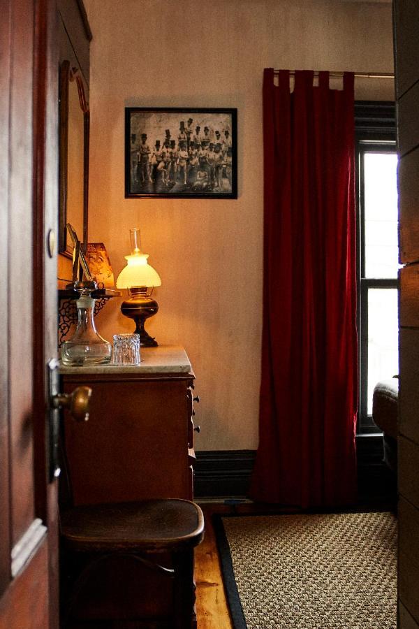 普罗温斯敦 Crew'S Quarters Boarding House - Caters To Men酒店 外观 照片