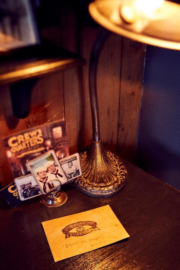 普罗温斯敦 Crew'S Quarters Boarding House - Caters To Men酒店 外观 照片
