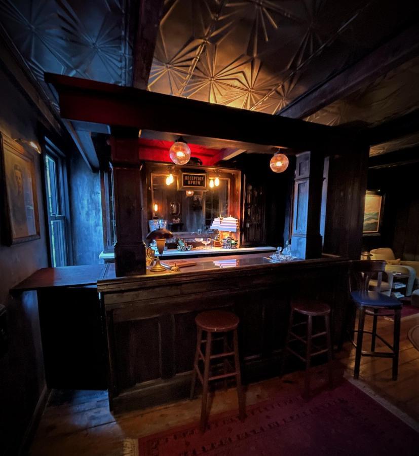 普罗温斯敦 Crew'S Quarters Boarding House - Caters To Men酒店 外观 照片